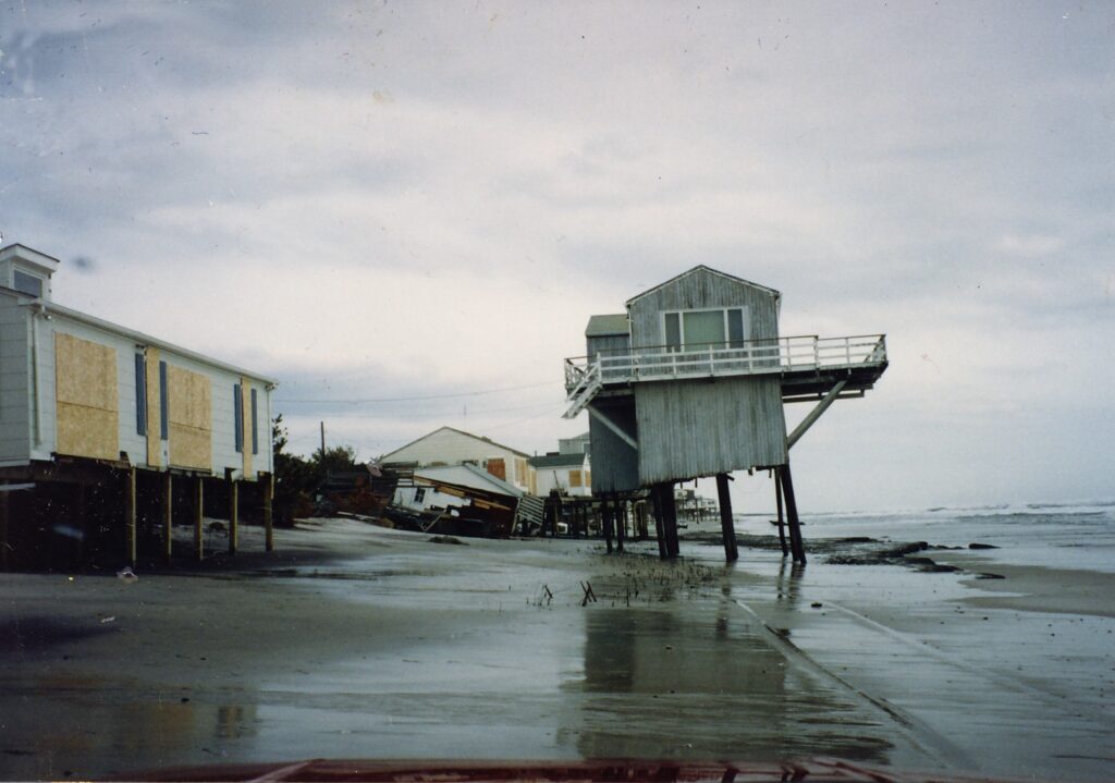 West Hampton Dunes house about to fall into the ocean